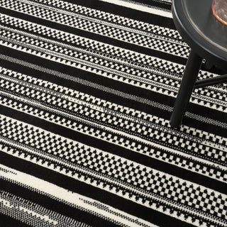 Nourison Home - Grafix Black/White Area Rug GRF41