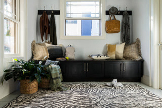 The Rug Corner Loloi Juneau Charcoal / Silver  