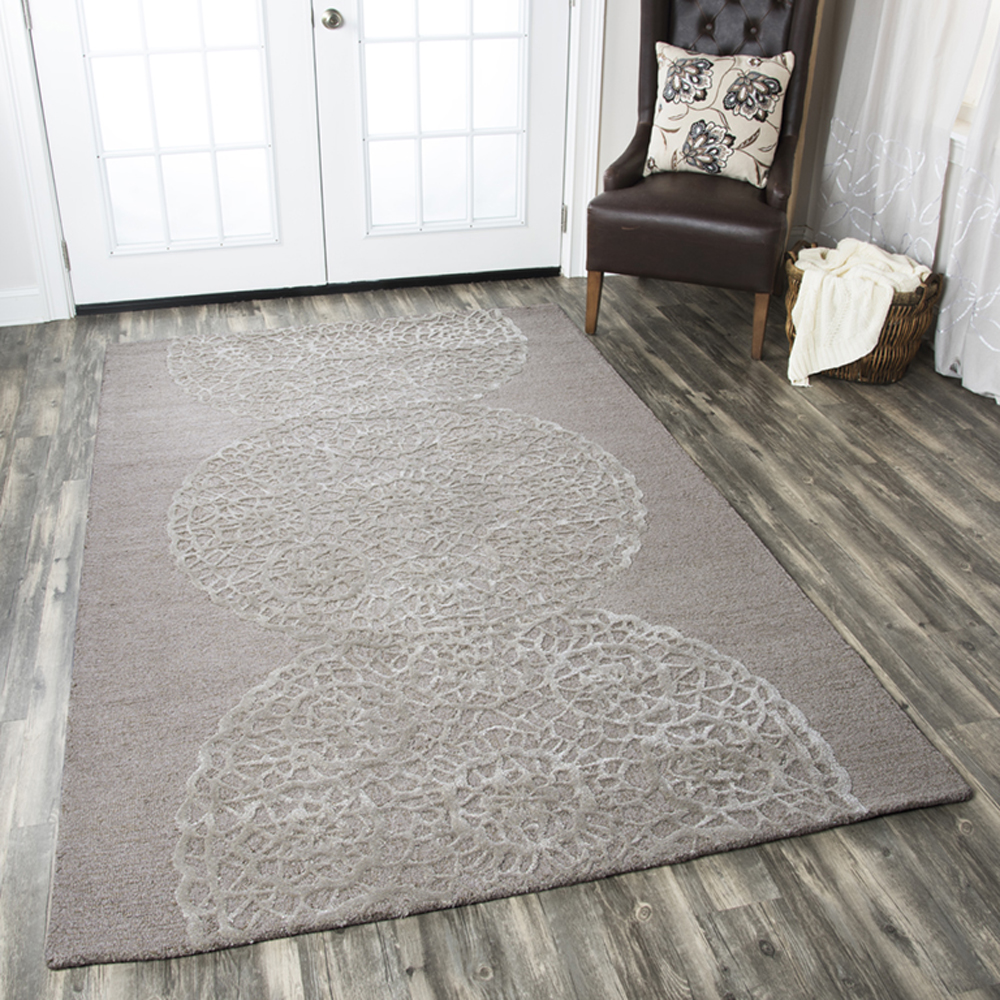 Rizzy Home Dimensions DI2455 taupe Room Scene